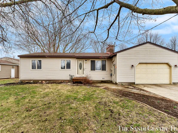 2100 Randall St, Holland, MI 49424