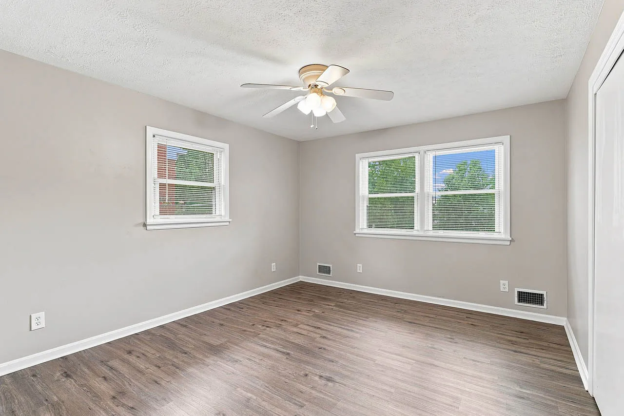 2 bed, 1106 sqft, $1,200 — Photo 4