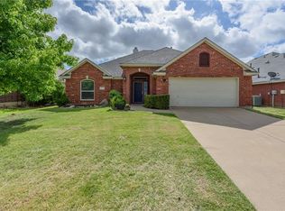 7105 Sunburst Trl, Denton, TX 76210
