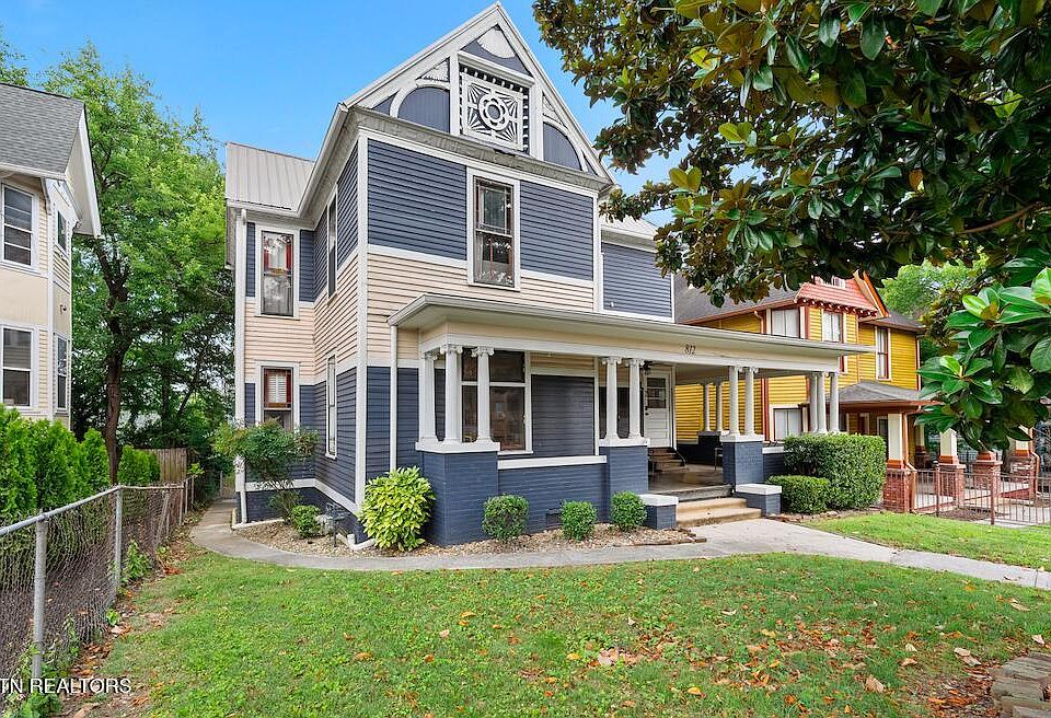 1st image of 812 N 4th Ave