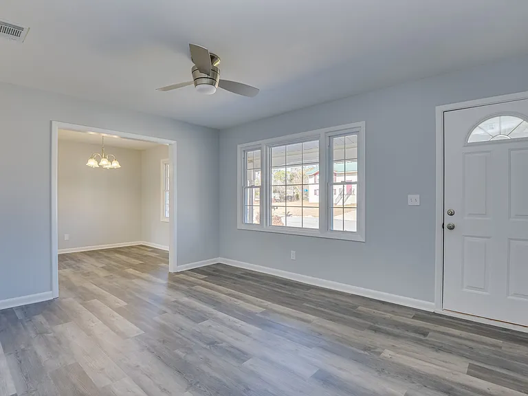 1709 Forest Creek Ct — Photo 3