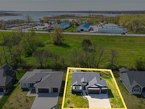 2nd image of 1532 Marina Cove Dr