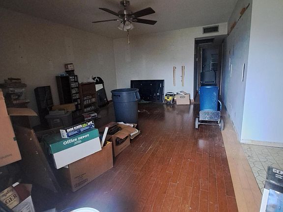 3rd image of 34 Cambridge B