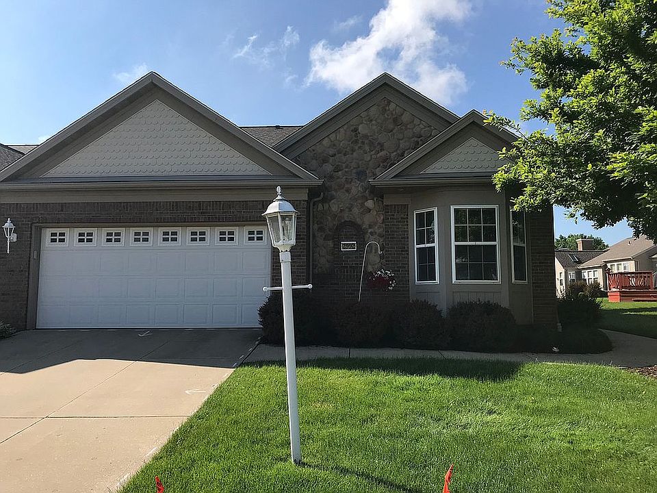 1st image of 2992 Country Club Ln