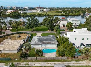 2205 N Riverside Dr, Tampa, FL 33602