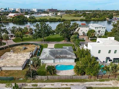 2205 N Riverside Dr, Tampa, FL, 33602