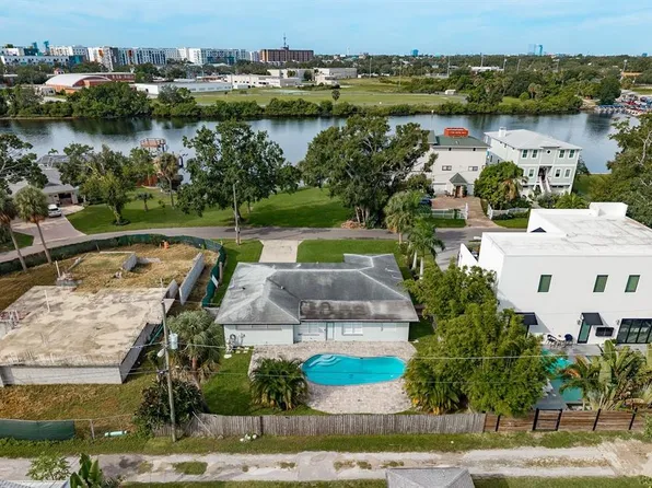 2205 N Riverside Dr, Tampa, FL 33602