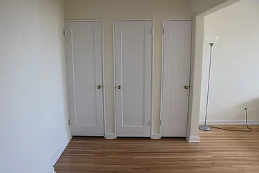 Sold by Thomas Lipovetsky, LREB