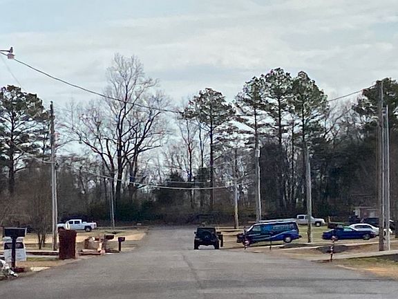 4th image of 197 Brook Wind Dr