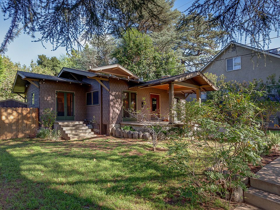 1st image of 111 E Greystone Ave
