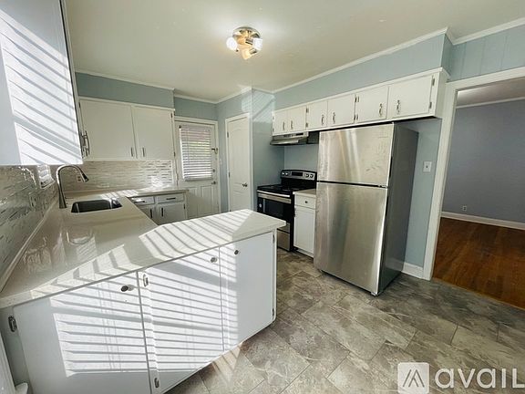 5th image of 314 Slattery Blvd