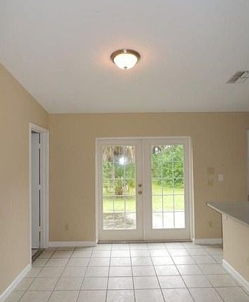 4th image of 841 Everglades Blvd N
