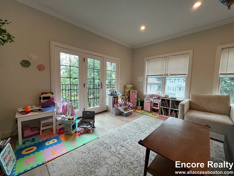 32 Cummins Hwy #4 — Photo 26