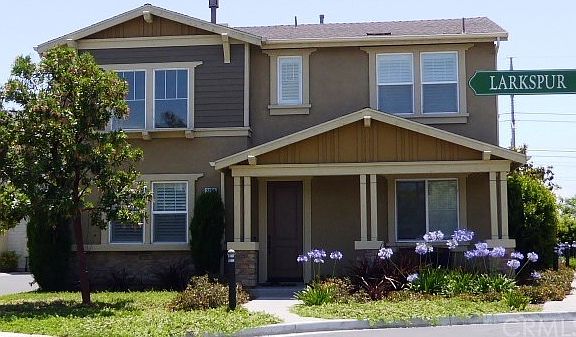 2nd image of 3209 Larkspur St #80