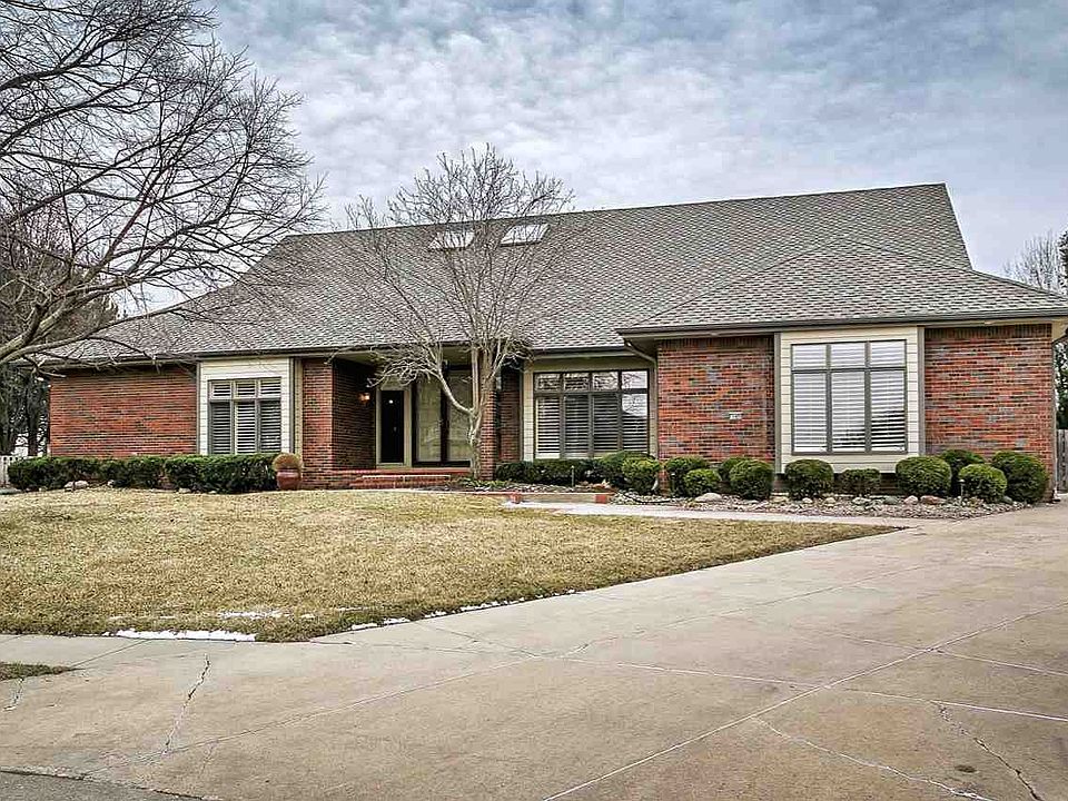 1st image of 13405 Parker Cir