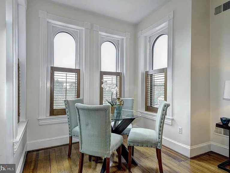 408 Seward Sq SE #7 — Photo 3