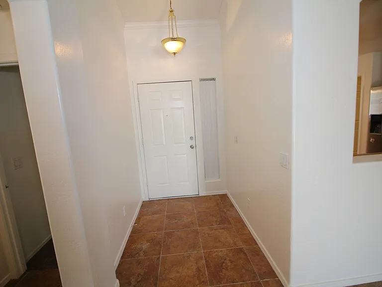 7124 N 77th Dr — Photo 8