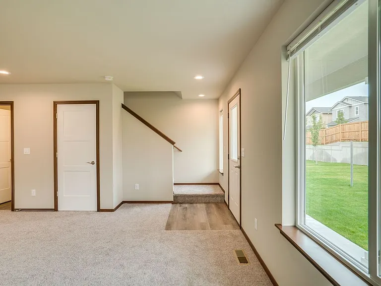 489 S Kansas Loop — Photo 22