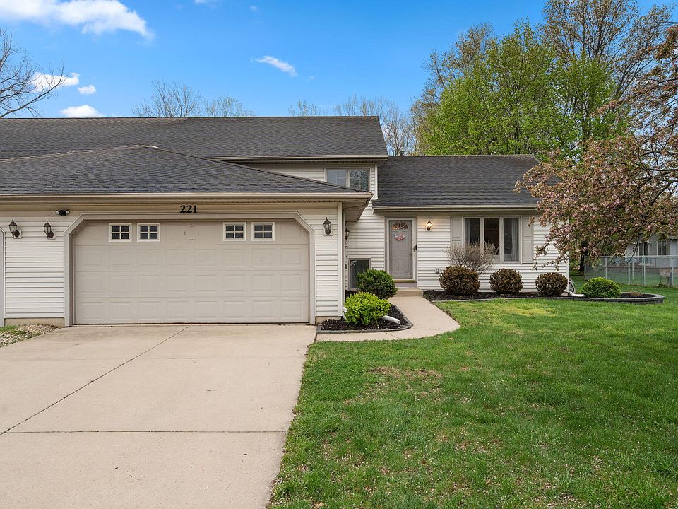 1st image of 221 Scherland Dr