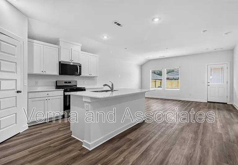 4771 W Folsom St — Photo 14
