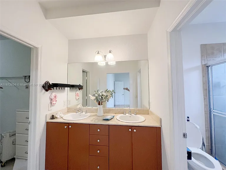 2540 SW 14th Ave — Photo 10