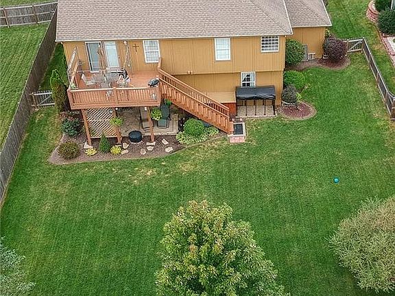 2nd image of 319 Eagle Glen Dr