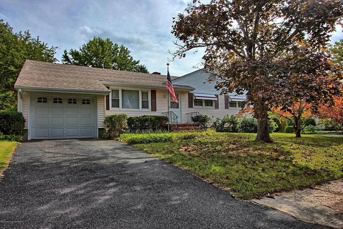 6 Ash Dr photo 1