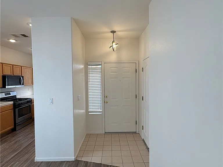 10688 Oak Crest Ave — Photo 4