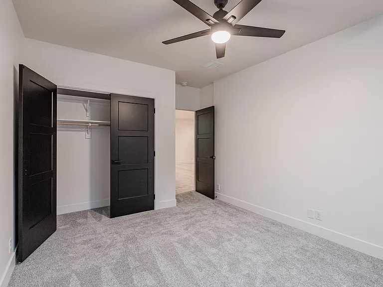 8620 S 49th St — Photo 45