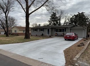 1917 E 12th Ave, Winfield, KS 67156