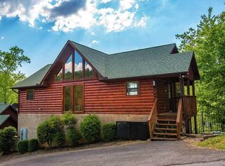 1528 Boo Boos Way, Sevierville, TN 37862