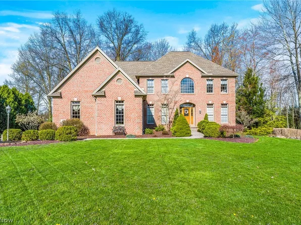 34 Timber Run Ct, Canfield, OH 44406