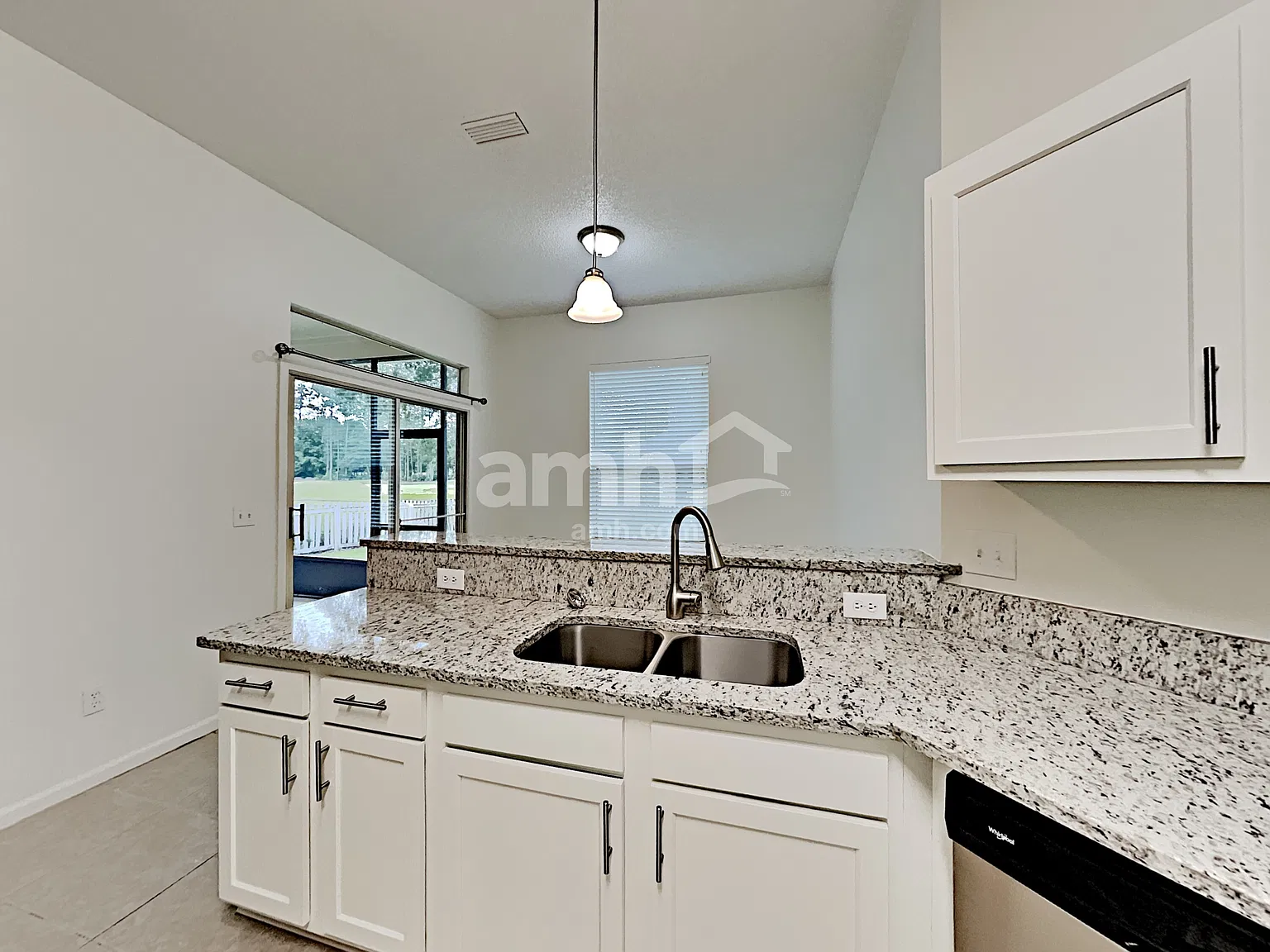 3 bed, 2.0 bath, 1753 sqft, $1,990 — Photo 4
