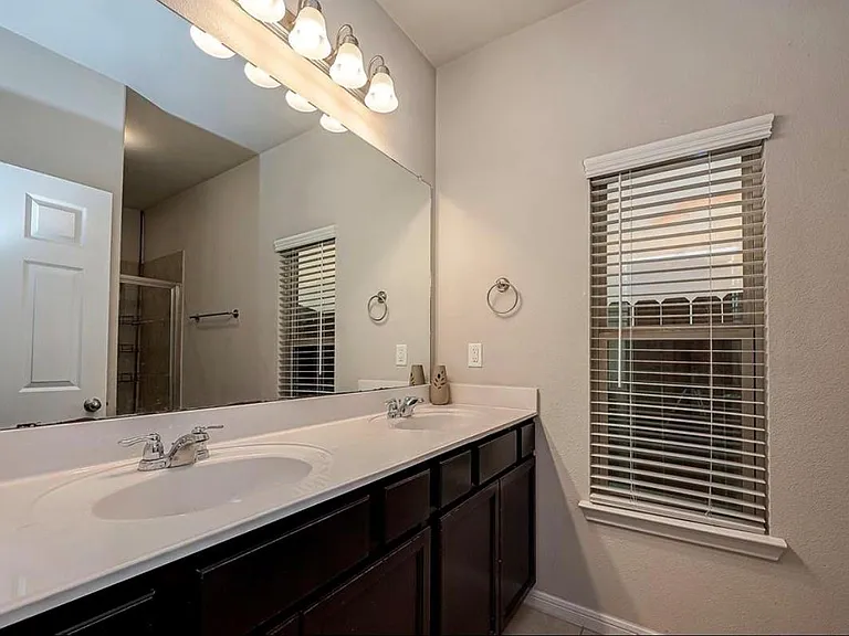 6409 Hollock Meadows Ln — Photo 15