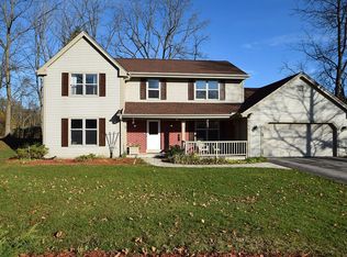 3250 Amber Ct, Brookfield, WI 53045