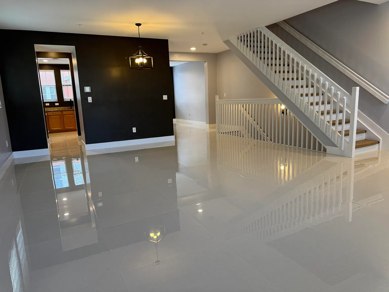 4 bed, 3.5 bath, 2285 sqft, $4,000 — Photo 3