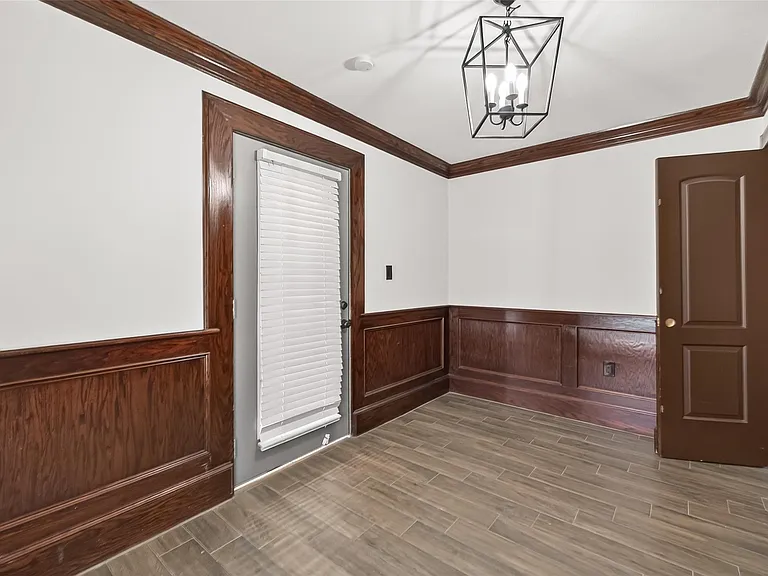 10054 Cedardale Dr — Photo 37
