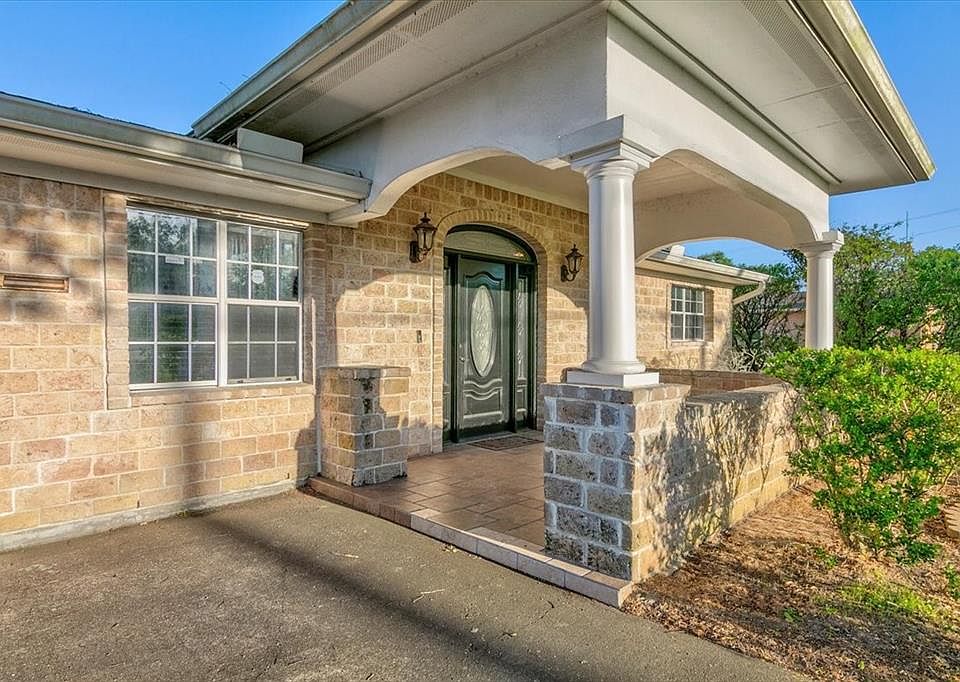 2650 W Lucas Dr Beaumont TX 77706 MLS 29321803 Zillow