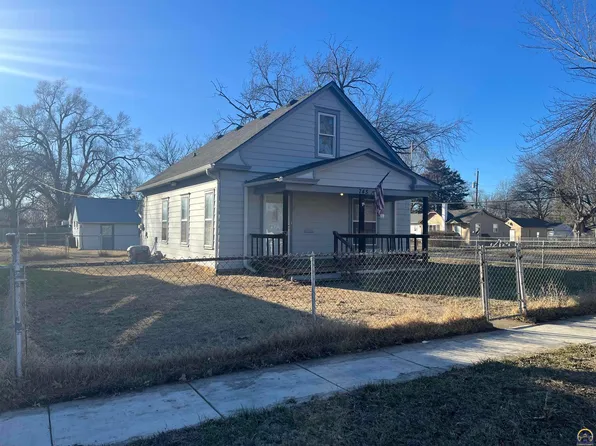 745 NE Arter Ave, Topeka, KS 66616