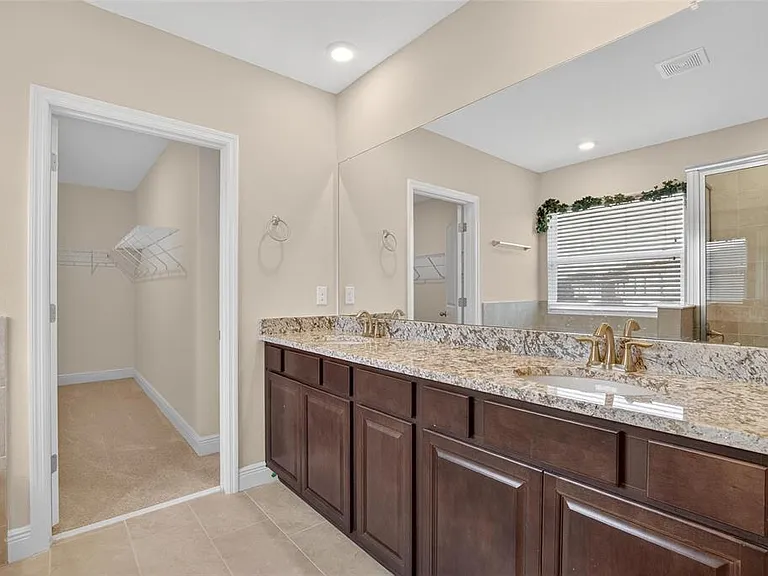 2546 Warren Acres Blvd — Photo 44