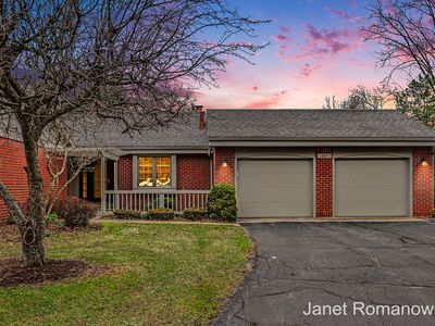 1317 Suncrest Dr NE, Grand Rapids, MI, 49525