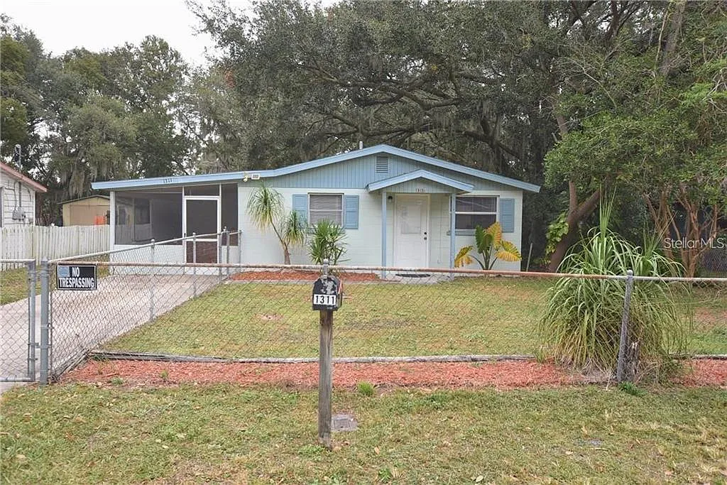 Building Photo - 1311 Standish Dr