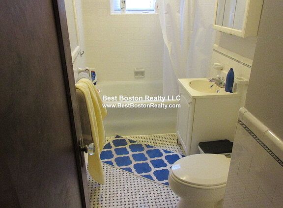 5th image of 119 College Ave APT 20