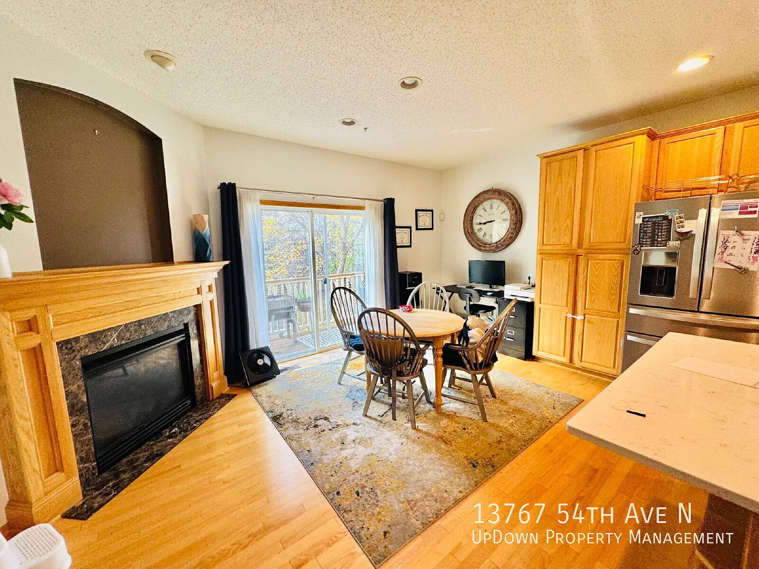 Stylish 3 Floor livingTownhouse in Minneapolis with Spacious 2200 Sq Ft Layout, Hardwood Floors &... — Photo 3