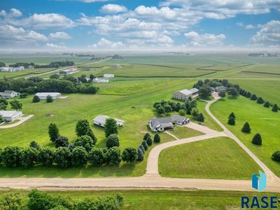 1368 Cleveland Ave, Larchwood, IA, 51241