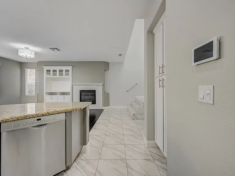 2429 Granada Bluff Ct — Photo 14