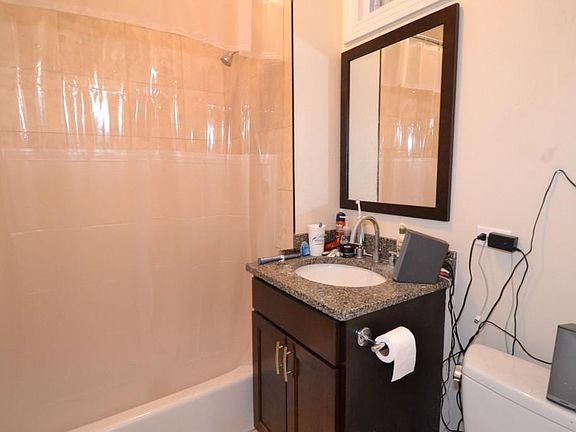 4th image of 1756 W Montrose Ave #58-1