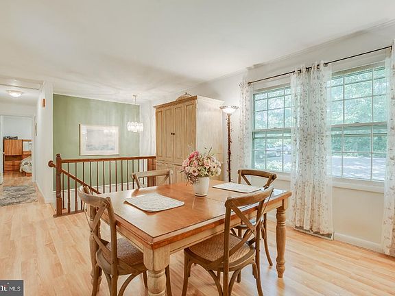 4th image of 7494 Ali Ln