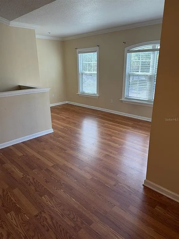 3 bed, 2.0 bath, 1423 sqft, $1,950 — Photo 1