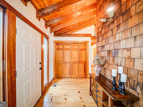 5th image of 100 Indian Pipe Dr